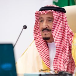 مدير عام تعليم الرياض يكرم الطالب أحمد الفراج