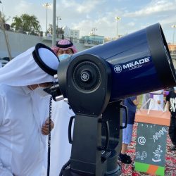 200  ألف طالب وطالبة يؤدون اختباراتهم “عن بُعد” بتعليم عسير