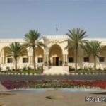 مدير جامعة الملك خالد يلتقي مؤسس كلية الطب بالجامعة الدكتور زهير سباعي