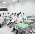 أمير جازان يستدعي مدير التعليم ويوجهه بالتحقيق في فصل 17 إدارية