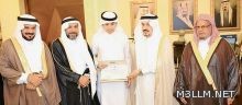 سبعيني ينال البكالوريوس بتقدير ممتاز