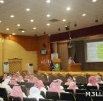 بالصورة ثعبان يثير الهلع في ثانوية ومتوسطة النجامية للبنات صباح اليوم