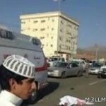ولي أمر يسدد طعنة لطالب داخل فصله في يدمة