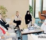 طفلة تستوقف موكب وزير التربية للسلام عليه