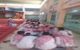 معلم يقيم وليمة لطلابه بمناسبة الراتبين في جازان