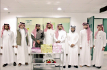 النادي التطوعي بكلية التربية بجامعة المجمعة في زيارة للأطفال المنومين بمناسبة اليوم العالمي للطفل