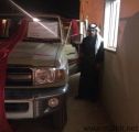 معلمة تكافئ زوجها بسياره من نوع جيب 2015 نظير وفائه لها