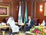 مدير جامعة جازان يستقبل القنصل العام الأمريكي