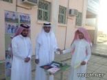 تكريم طلاب الإذاعة المدرسية بمجمع عبدالرحمن بن عوف ببني سهيم