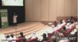 بالفيديو..سعودية تشعلل القصيدة أمام الرجال وتشعل مسرح كلية الاسنان بجدة والتويتر يلتهب ..!