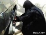 سعودية تتنكر بزي رجل وتعمل في وظيفة سائق حافلة