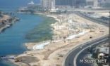 35 طالبًا يتطوعون لنظافة كورنيش جدة الشمالي