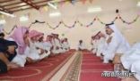 مدير تعليم القصيم يلتقي بطلابه في مصلى المدرسة لمناقشة معاناتهم