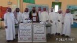 مدرسة الجفن تكرم مراسلها المتقاعد شعبان محمد الريثي