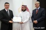 قطر : تكريم مدير الإعلام التربوي بالهيئة الملكية بالجبيل