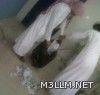 بالصور : مدير ثانوية بالإحساءيجبر الطلاب على مسح المدرسة لعدم وجود ميزانية للتنظيف
