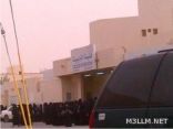 500 طالبة باختبار “القياس” ينتظرن ساعتين في الشارع بحفر الباطن