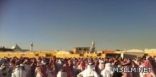 جموع من المسؤولين والمصلين يشيعون جثمان الوزير الرشيد