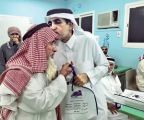وزير التعليم خلال زيارته أمس مواقع تنفيذ الحملات الصيفية في منطقة نجران