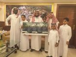 مدرسة الإنجاز الأهلية تترجم النشيد الوطني للغات العالم