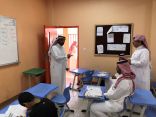 مدير عام تعليم الكبار بوزارة التعليم يزور مركز محو الأمية بمدرسة بلال بن رباح بتبوك