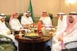 الدكتور آل فهيد وكيل الوزارة يجتمع بعدد من مديري مكاتب التعليم الأهلي على مستوى الوزارة