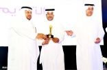 مدير عام التعليم بجدة يكرم مدير مكتب الصحيفة بالمنطقة الغربية الزميل عطية الكحيلي