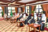 أمير منطقة تبوك .. يستقبل المشاركين في مؤتمر بيئة البحر الأحمر وتنوعها الأحيائي الذي تنظمه جامعة تبوك