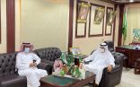 محافظ بيش .. يستقبل مدير مكتب التعليم ويطّلع على خطة العام الدراسي الجديد
