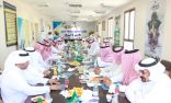 مدير عام تعليم الباحة لقادة مدارس المندق : القائد الملهم من يعمل على تحقيق عوامل النجاح