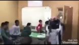 معلم يزور طلابه بعد نقله خارجيا ويتفاجأ بردة فعلهم