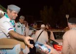 وزير التعليم رئيس جمعية الكشافة يشارك الكشافين خدمة الحجاج