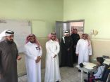 مدير تعليم الشرقية الدكتور الشلعان يطلع على سير العمل في مدرستي فلسطين والمزرعة بالدمام