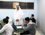 مدير مكتب التعليم بشمال جدة يطمئن على سير الاختبارات بمتوسطة الحسن بن علي