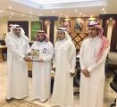 مدير تعليم المنطقة الشرقية يكرم قائد و رائد النشاط وطلاب ثانوية الكسائي