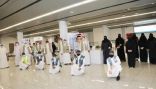تعليم عسير يشارك في استقبال زوار المنطقة بمطار أبها