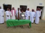 تكريم اول طالب يتم تسريعه بتعليم صبيا قطاع العيدابي بمدرسة مروس
