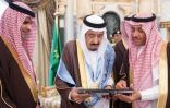 خادم الحرمين الشريفين يتسلم شهادة الدكتوراة الفخرية في الدراسات التاريخية والحضارية من جامعة الملك سعود