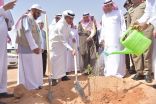 محافظ الزلفي يدشن مبادرة مدرسة عمر بن الخطاب البيئية “شركاء”
