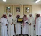 مواطن يتبرع بأرضه لبناء مدرسة في محايل عسير.. و”التعليم” تكرمه‎