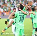 الأهلي يتصدر بالثلاثة والقادسية يفرمل الهلال