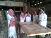 ثانوية عبدالله بن سلمة في جولة للتعرف على المهن