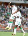 الأهلي يخطف التعادل ويواصل الصدارة