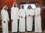 مدير تعليم الزلفي يكرم المتعاونين مع التجهيزات المدرسية
